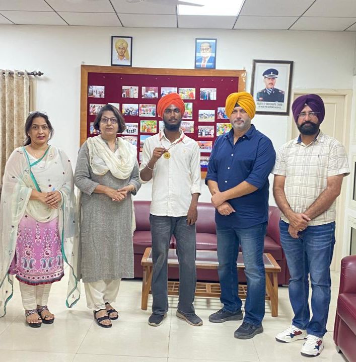 Mangal Singh, a student of BA Part I, won a silver medal in the 14th Para National Athletic Junior Championship.